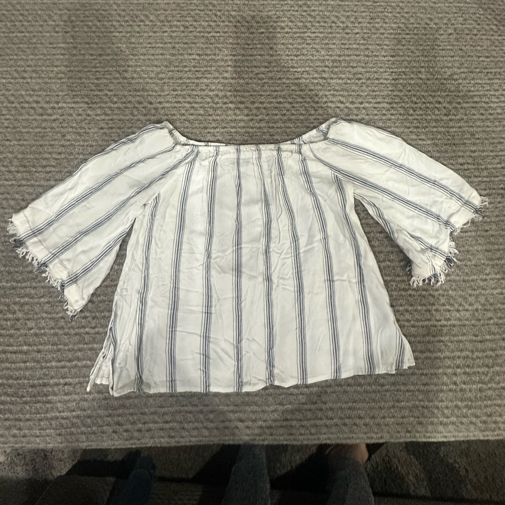 HONEY BELLE white/blue striped off the shoulder top, size S!